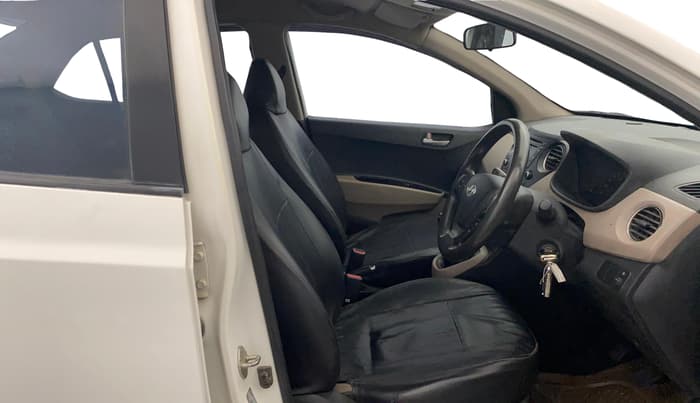 2014 Hyundai Xcent S (O) 1.2, Petrol, Manual, 68,427 km, Right Side Front Door Cabin