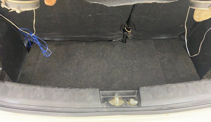 2015 Maruti Swift VXI, Petrol, Manual, 1,48,954 km, Boot Open Zoomed View