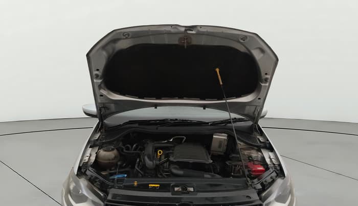 2021 Volkswagen Polo COMFORTLINE 1.0L TSI, Petrol, Manual, 1,09,376 km, Open Bonet