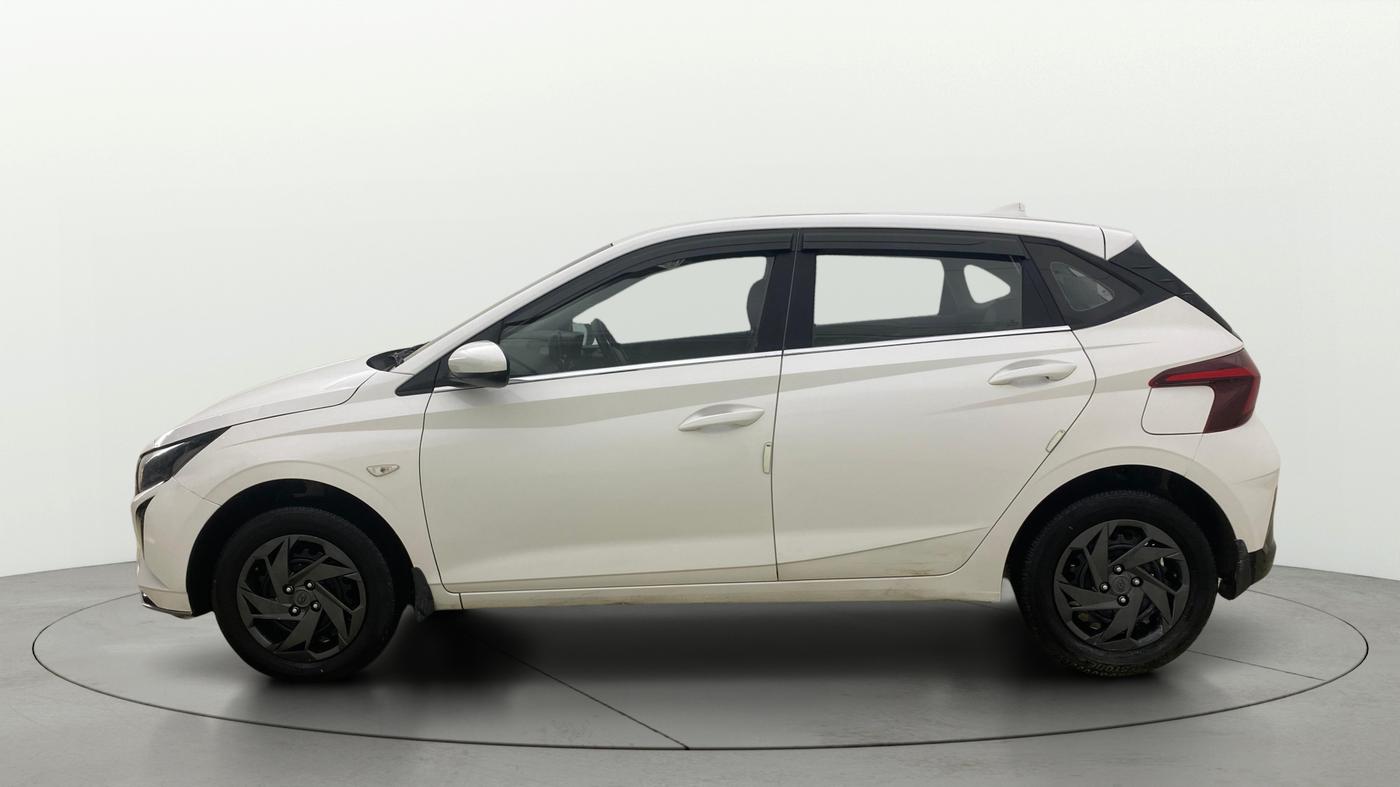 2024 Hyundai NEW I20 MAGNA 1.2 MT, Petrol, Manual, 34,676 km, Left Side