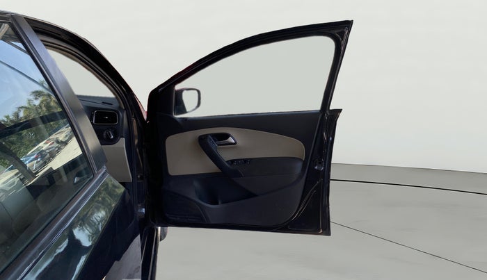 2014 Volkswagen Polo HIGHLINE1.2L, Petrol, Manual, 44,090 km, RHS Front Door