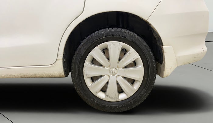 2016 Maruti Ertiga VXI AT, Petrol, Automatic, 95,559 km, Left Rear Wheel