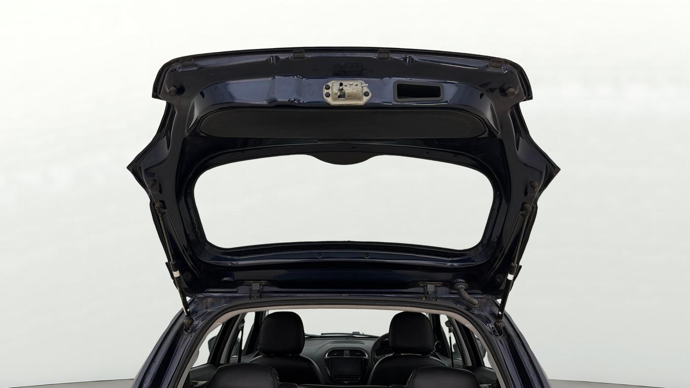 2023 Tata Tiago XT (O) PETROL, Petrol, Manual, 26,120 km, Boot Door Open