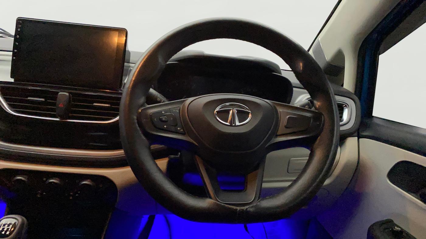 2021 Tata ALTROZ XM PLUS PETROL, Petrol, Manual, 35,132 km, Steering Wheel Close Up