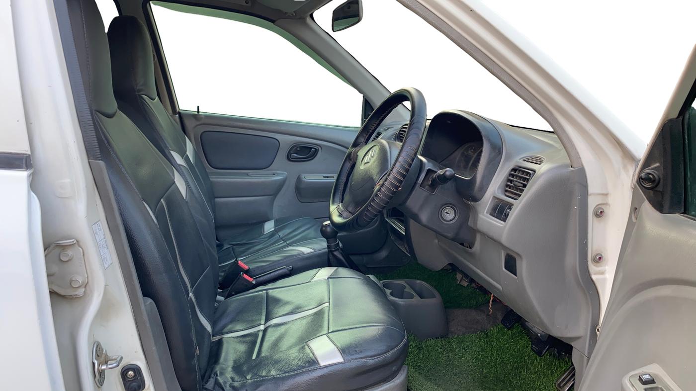 2014 Maruti Alto K10 VXI, Petrol, Manual, 69,702 km, Right Side Front Door Cabin