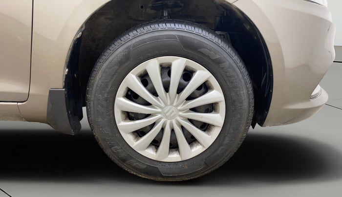 2016 Maruti Swift Dzire VXI (O), Petrol, Manual, 1,09,134 km, Right Front Wheel