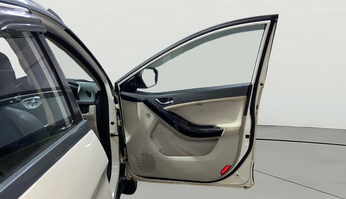 2021 Tata NEXON XZ PLUS (O) PETROL, Petrol, Manual, 69,070 km, RHS Front Door