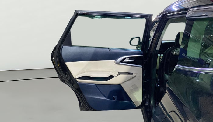 2022 KIA CARENS LUXURY PLUS 1.4 PETROL 7 STR, Petrol, Manual, 43,820 km, LHS Rear Door