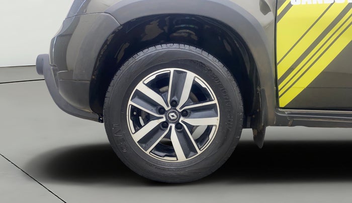 2017 Renault Duster 110 PS RXS SANDSTORM EDITION DIESEL, Diesel, Manual, 55,521 km, Left Front Wheel