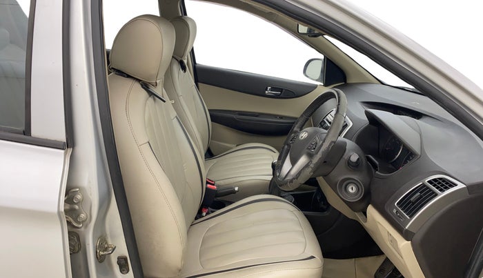 2014 Hyundai i20 SPORTZ 1.2, Petrol, Manual, 39,099 km, Right Side Front Door Cabin