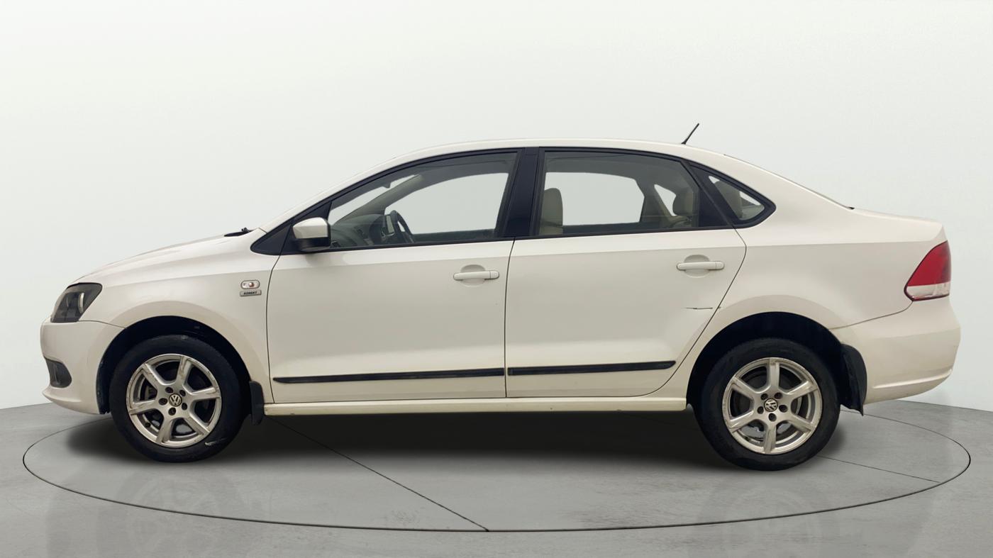 2014 Volkswagen Vento HIGHLINE 1.6 MPI, Petrol, Manual, 64,335 km, Left Side
