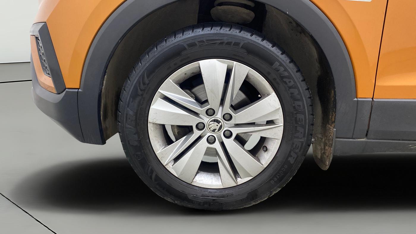 2023 Skoda KUSHAQ AMBITION 1.0L TSI AT, Petrol, Automatic, 15,555 km, Left Front Wheel