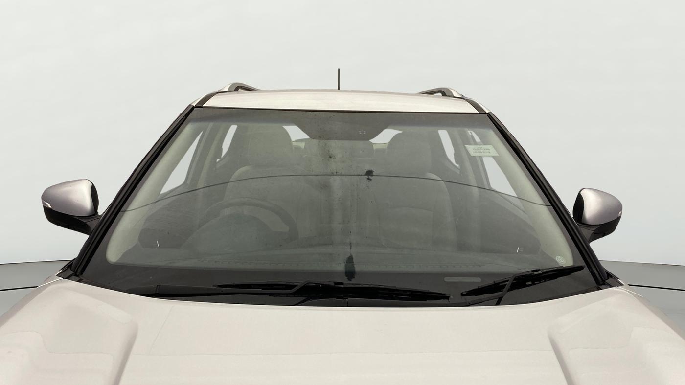 2019 Mahindra XUV300 W8 (O) 1.5 DIESEL, Diesel, Manual, 79,741 km, Front Windshield