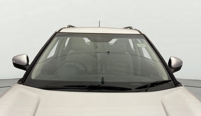 2019 Mahindra XUV300 W8 (O) 1.5 DIESEL, Diesel, Manual, 79,741 km, Front Windshield