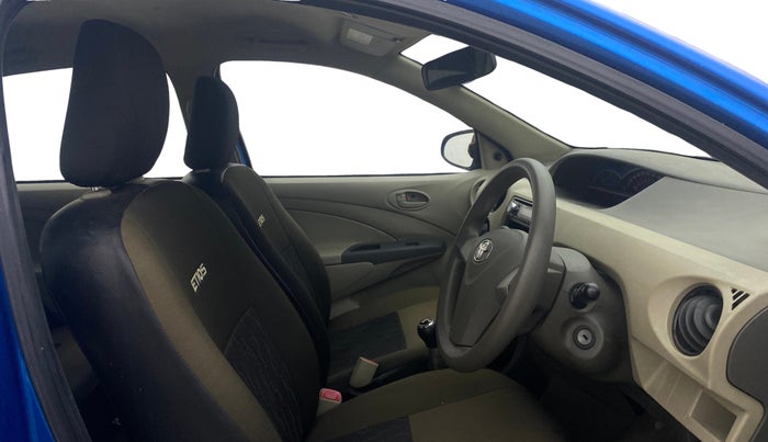 2015 Toyota Etios Liva G, Petrol, Manual, 34,776 km, Right Side Front Door Cabin