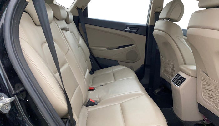 2017 Hyundai Tucson GLS 2WD AT DIESEL, Diesel, Automatic, 1,32,365 km, Right Side Rear Door Cabin