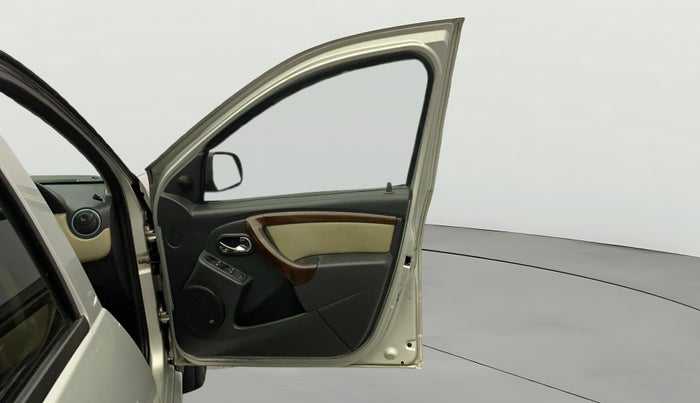 2013 Renault Duster 110 PS RXZ DIESEL, Diesel, Manual, 81,336 km, RHS Front Door