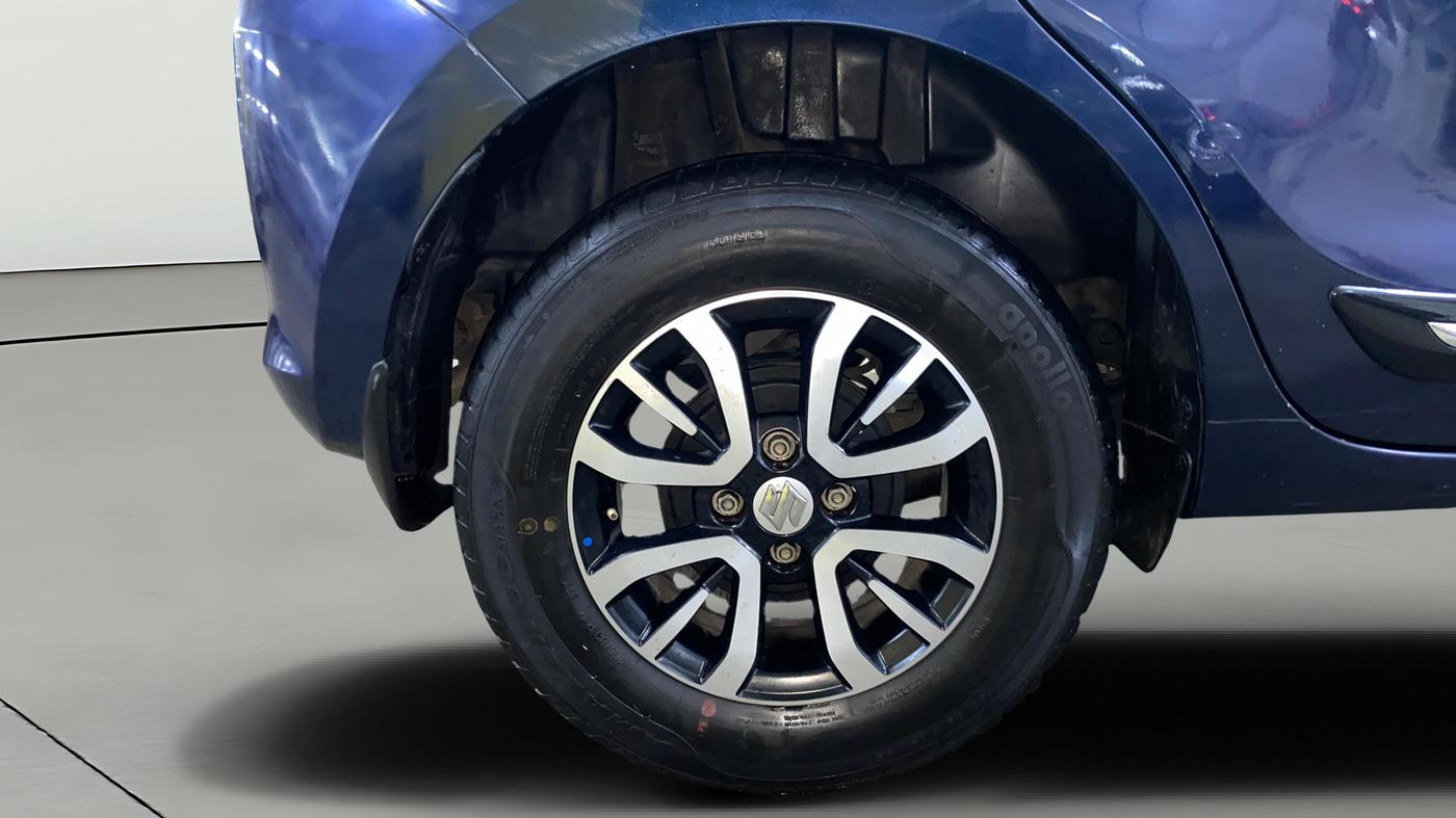 2023 Maruti Swift VXI, Petrol, Manual, 54,128 km, Right Rear Wheel