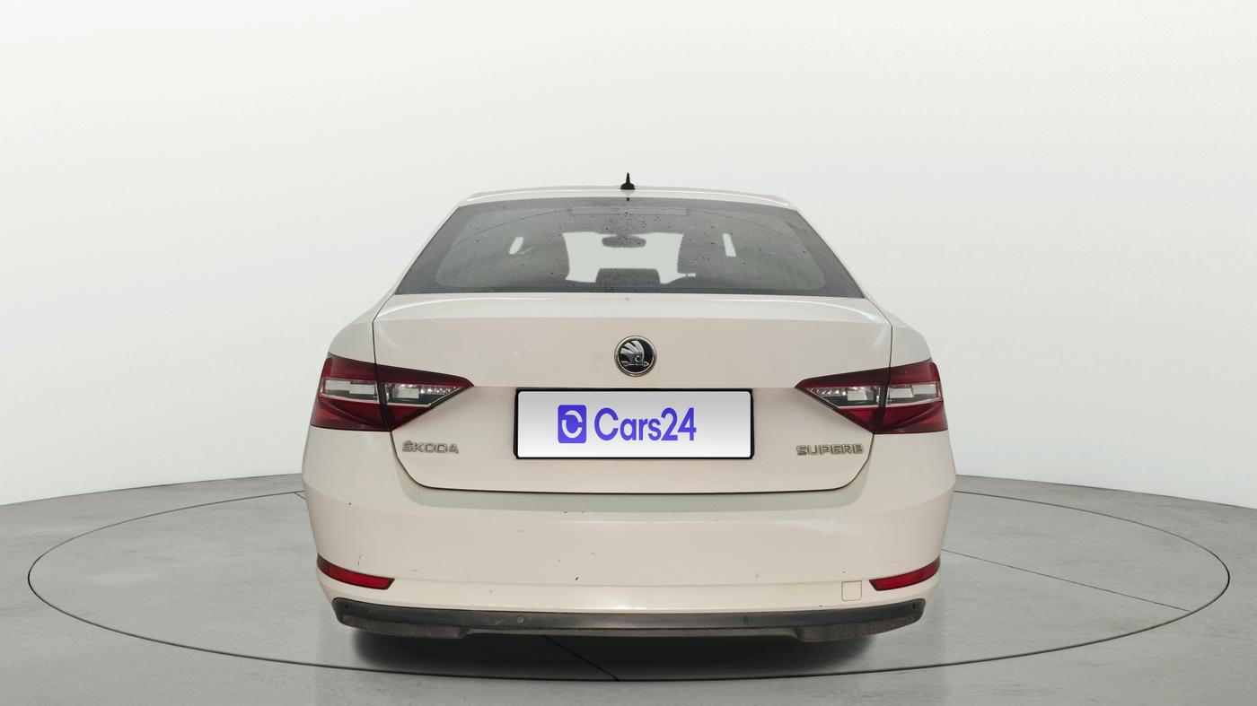 2017 Skoda Superb L&K 1.8 TSI AT, Petrol, Automatic, 91,492 km, Back/Rear