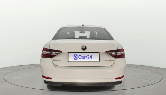 2017 Skoda Superb L&K 1.8 TSI AT, Petrol, Automatic, 91,341 km, Back/Rear