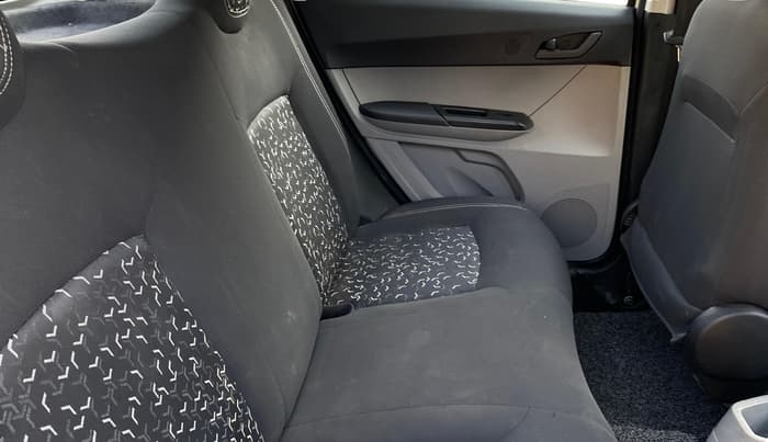 2023 Tata Tiago XT (O) PETROL, Petrol, Manual, 24,291 km, Right Side Rear Door Cabin