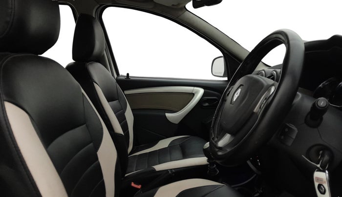 2015 Renault Duster 110 PS RXZ DIESEL, Diesel, Manual, 69,895 km, Right Side Front Door Cabin