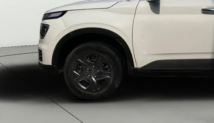 2023 Hyundai VENUE S(O) 1.2, Petrol, Manual, 33,271 km, Left Front Wheel