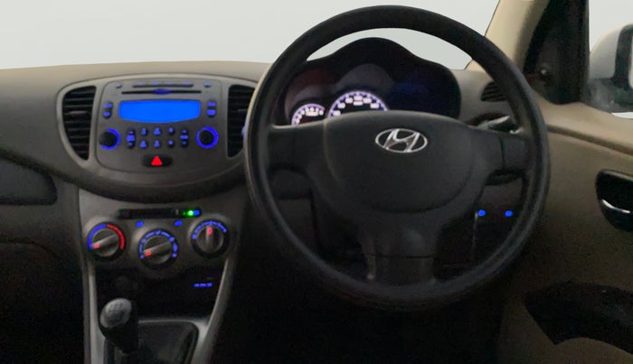 2016 Hyundai i10 SPORTZ 1.1, Petrol, Manual, 41,115 km, Steering Wheel Close Up