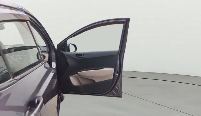 2017 Hyundai Grand i10 MAGNA AT 1.2 KAPPA VTVT, Petrol, Automatic, 38,740 km, RHS Front Door