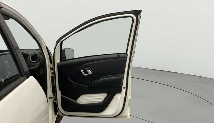 2019 Datsun Redi Go T (O), Petrol, Manual, 72,455 km, RHS Front Door