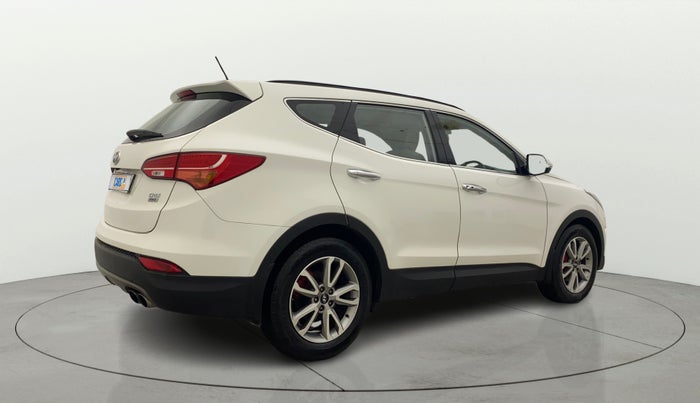 2017 Hyundai Santa Fe 4 WD AT, Diesel, Automatic, 61,184 km, Right Back Diagonal
