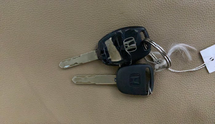 2014 Honda Amaze 1.2L I-VTEC S, Petrol, Manual, 44,669 km, Key Close Up