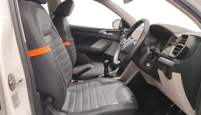 2024 Skoda KUSHAQ AMBITION 1.0L TSI MT, Petrol, Manual, 41,005 km, Right Side Front Door Cabin