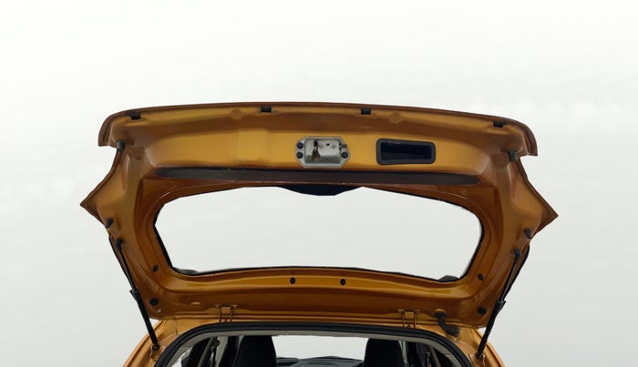 2017 Tata Tiago XT PETROL, Petrol, Manual, 70,783 km, Boot Door Open