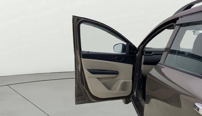 2022 Renault TRIBER RXL MT, Petrol, Manual, 68,363 km, LHS Front Door