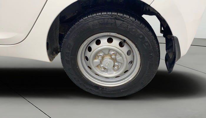 2013 Hyundai Eon ERA +, Petrol, Manual, 21,354 km, Left Rear Wheel