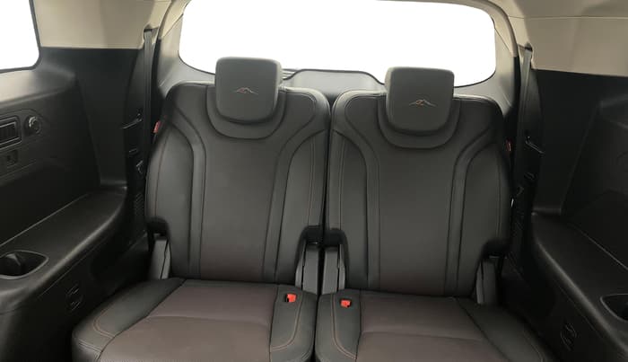 2024 Mahindra XUV700 AX 7 LUXURY P AT 7 STR, Petrol, Automatic, 28,763 km, Third Seat Row ( optional )