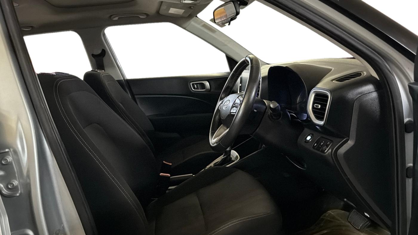 2019 Hyundai VENUE SX PLUS 1.0 TURBO DCT, Petrol, Automatic, 32,909 km, Right Side Front Door Cabin