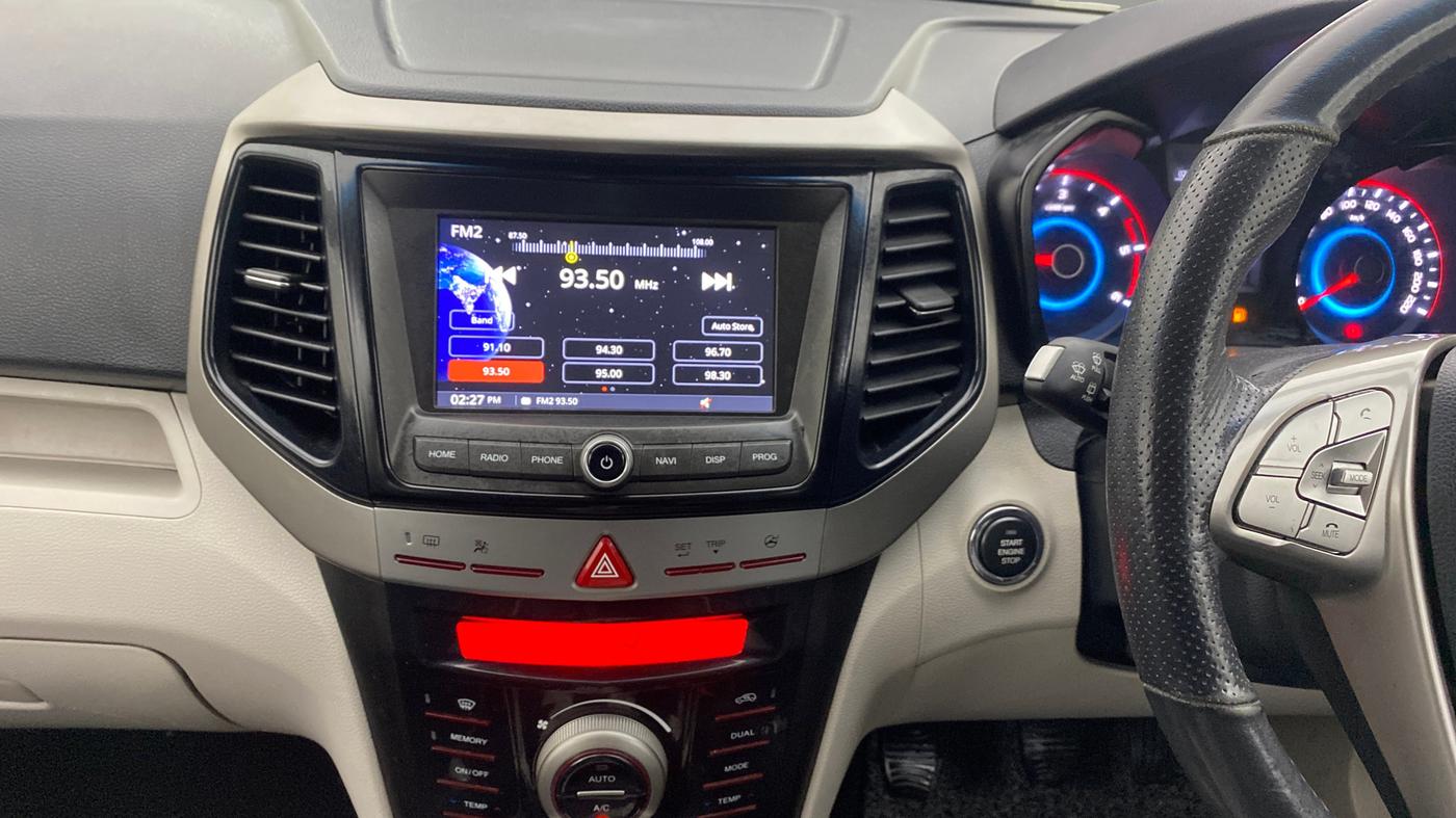 2020 Mahindra XUV300 W8 1.5 DIESEL, Diesel, Manual, 45,333 km, Air Conditioner