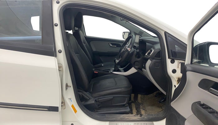 2020 Tata ALTROZ XZ PETROL, Petrol, Manual, 18,468 km, Right Side Front Door Cabin