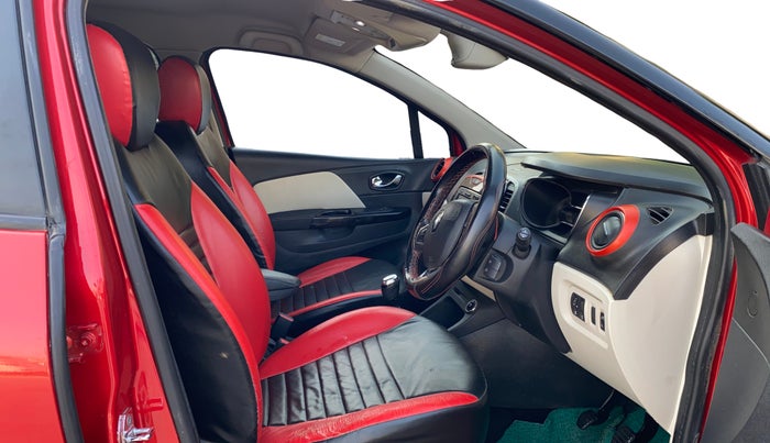 2018 Renault Captur RXT PETROL, Petrol, Manual, 42,499 km, Right Side Front Door Cabin