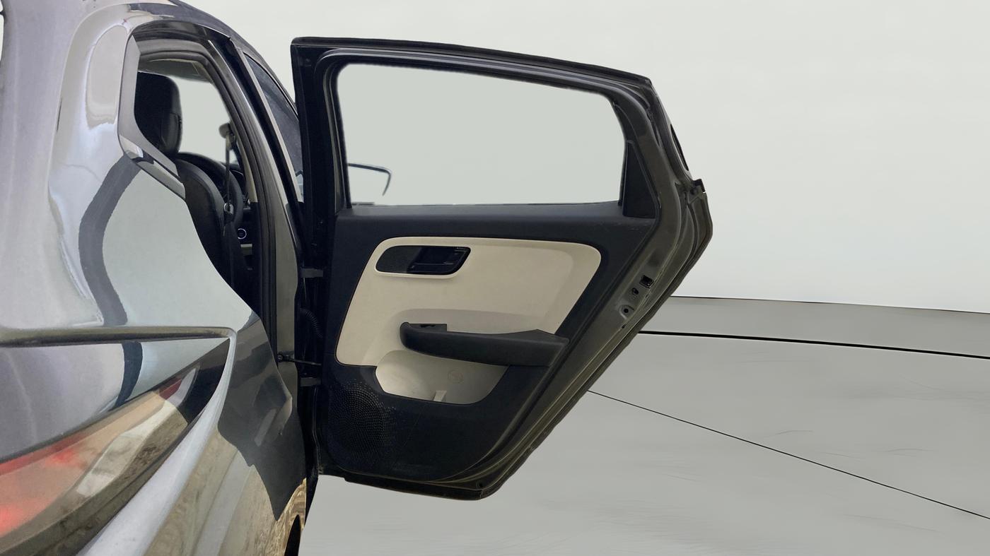 2022 Tata ALTROZ XT DIESEL, Diesel, Manual, 68,309 km, RHS Rear Door