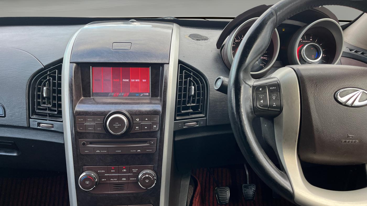 2015 Mahindra XUV500 W8, Diesel, Manual, 73,980 km, Air Conditioner