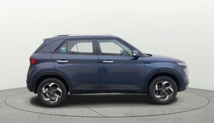 2019 Hyundai VENUE SX(O) 1.4 CRDI, Diesel, Manual, 1,03,785 km, Right Side View