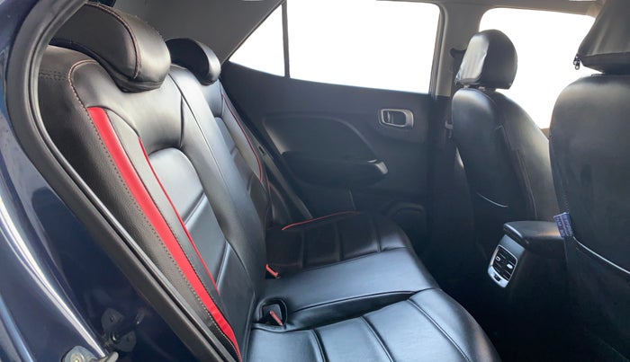 2019 Hyundai VENUE SX 1.0 TURBO, Petrol, Manual, 20,216 km, Right Side Rear Door Cabin