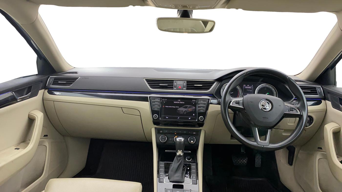 2016 Skoda Superb L&K 1.8 TSI AT, Petrol, Automatic, 52,309 km, Dashboard