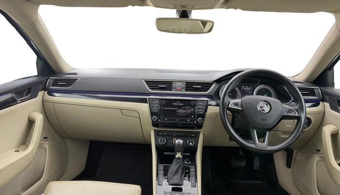 2016 Skoda Superb L&K 1.8 TSI AT, Petrol, Automatic, 52,309 km, Dashboard