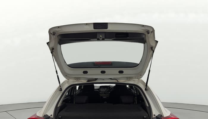 2022 Toyota Glanza V AMT, Petrol, Automatic, 41,044 km, Boot Door Open