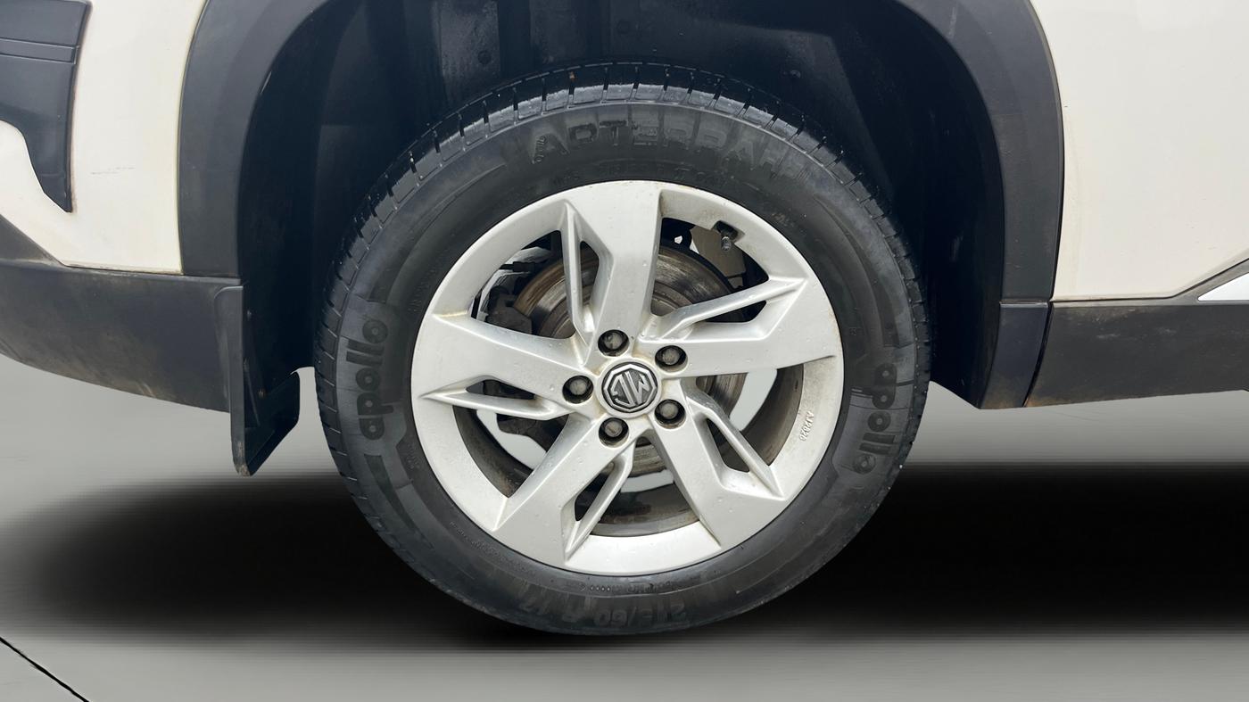 2021 MG HECTOR SHINE 1.5 PETROL TURBO MT, Petrol, Manual, 41,754 km, Right Rear Wheel