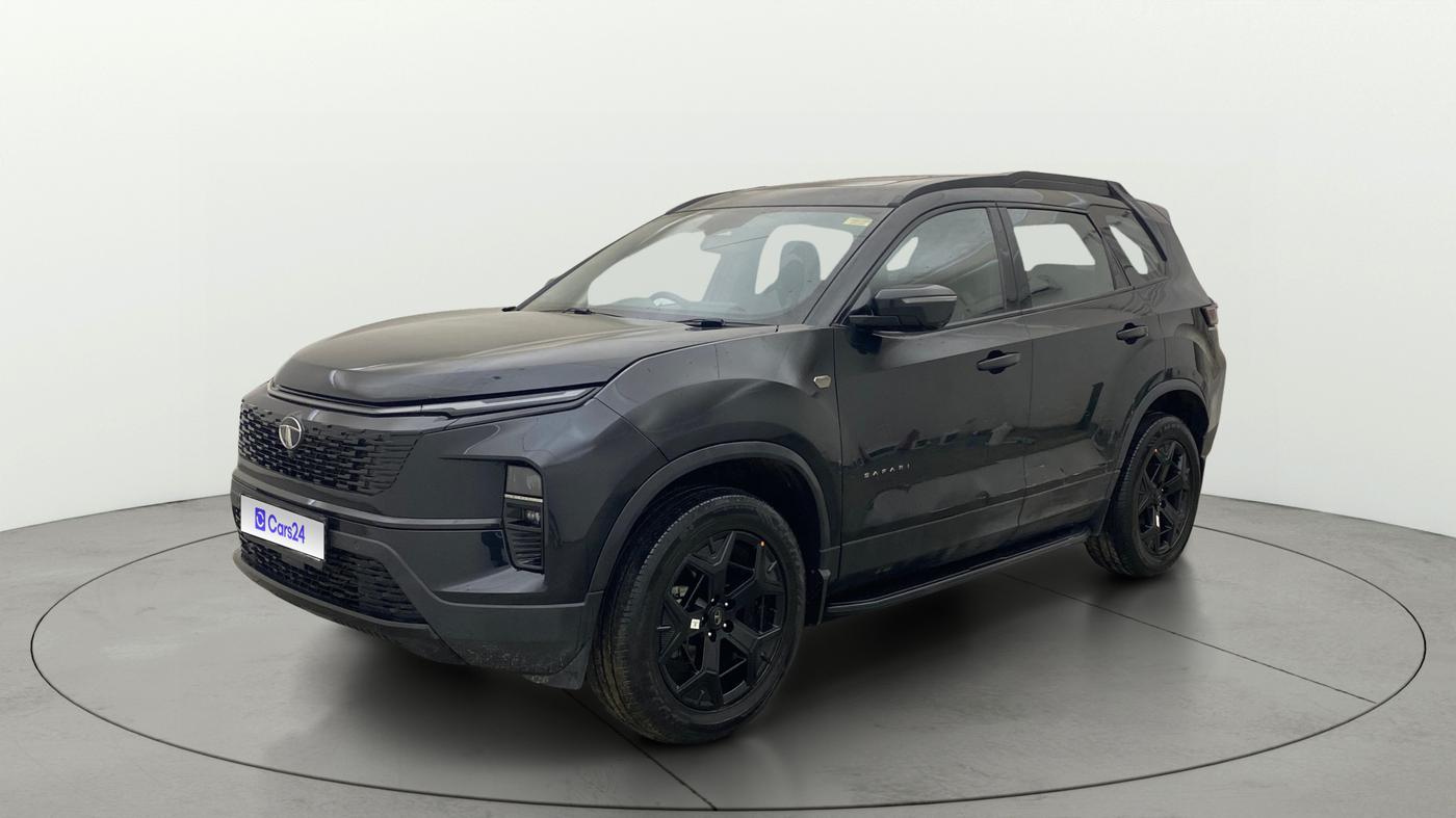 2023 Tata Safari ADVENTURE PLUS DARK EDITION, Diesel, Manual, 17,924 km, Left Front Diagonal